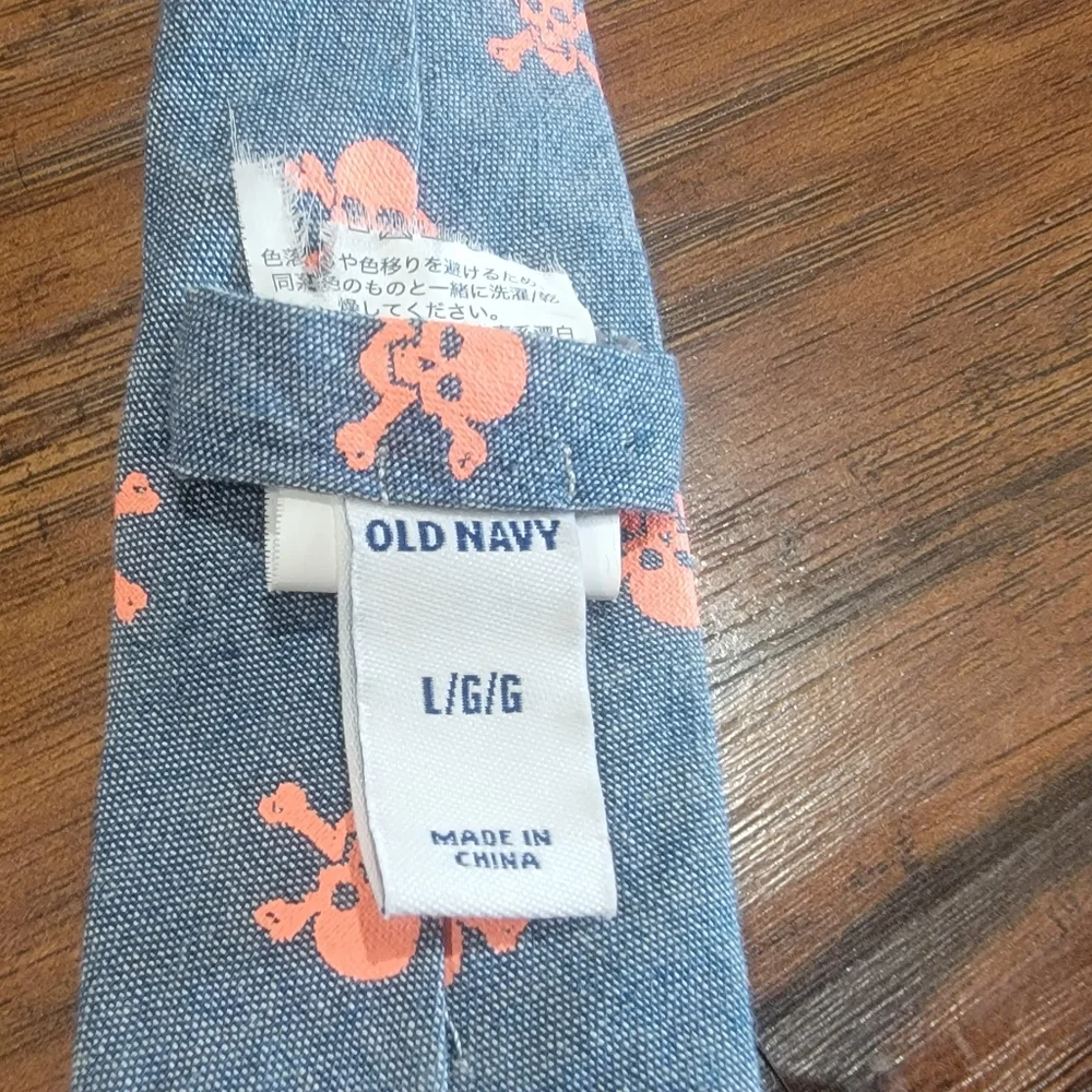 Old Navy boys tie